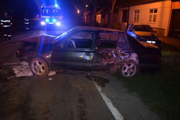 Opitý vodič zo Srbska spôsobil V Topoľčiankach dopravnú nehodu