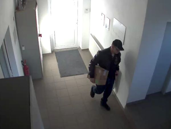 V nitrianskej firme ukradli peniaze a stravné lístky, polícia žiada o pomoc