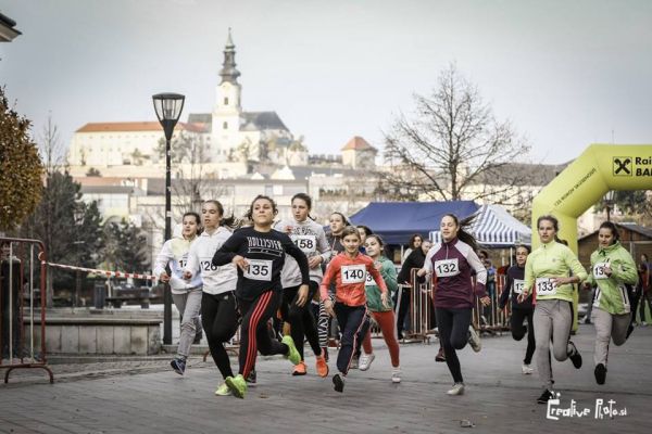 Večerný beh Nitrou 2014 pozná svojich víťazov + fotografie a výsledky